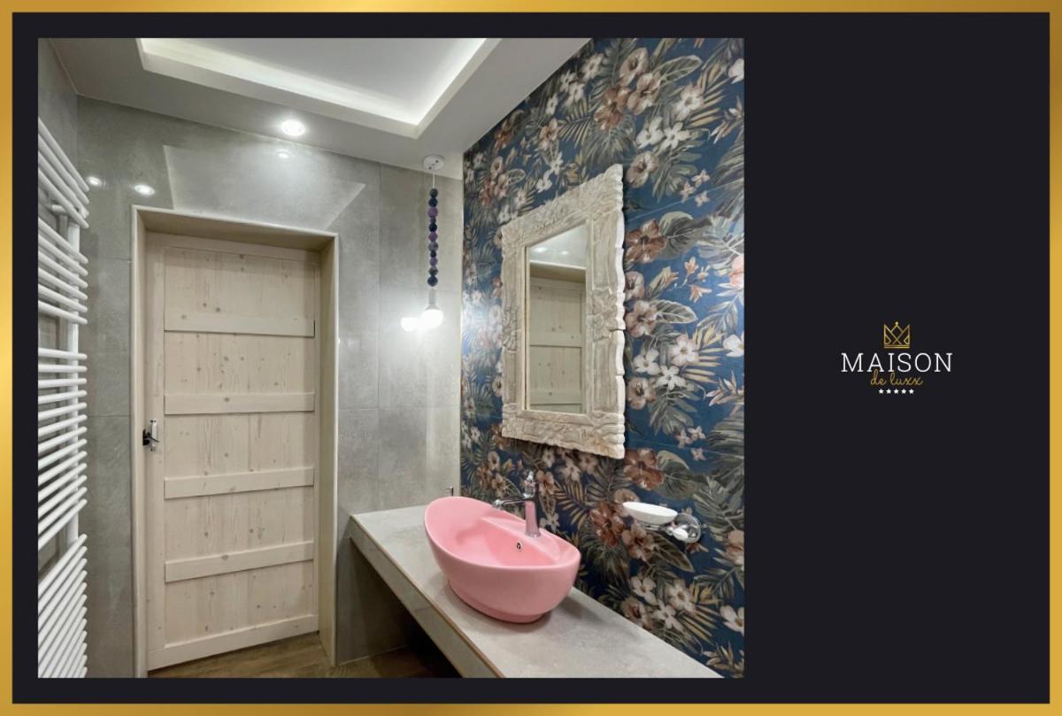 Maison De Luxx A3 Apartment Larissa Exterior photo